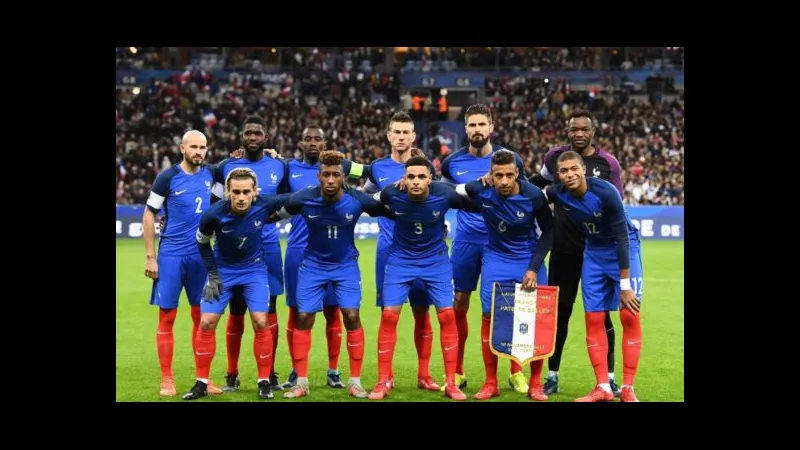 Cầu thủ Brazil tìm đường thoát khỏi sự áp đặt của cầu thủ Pháp